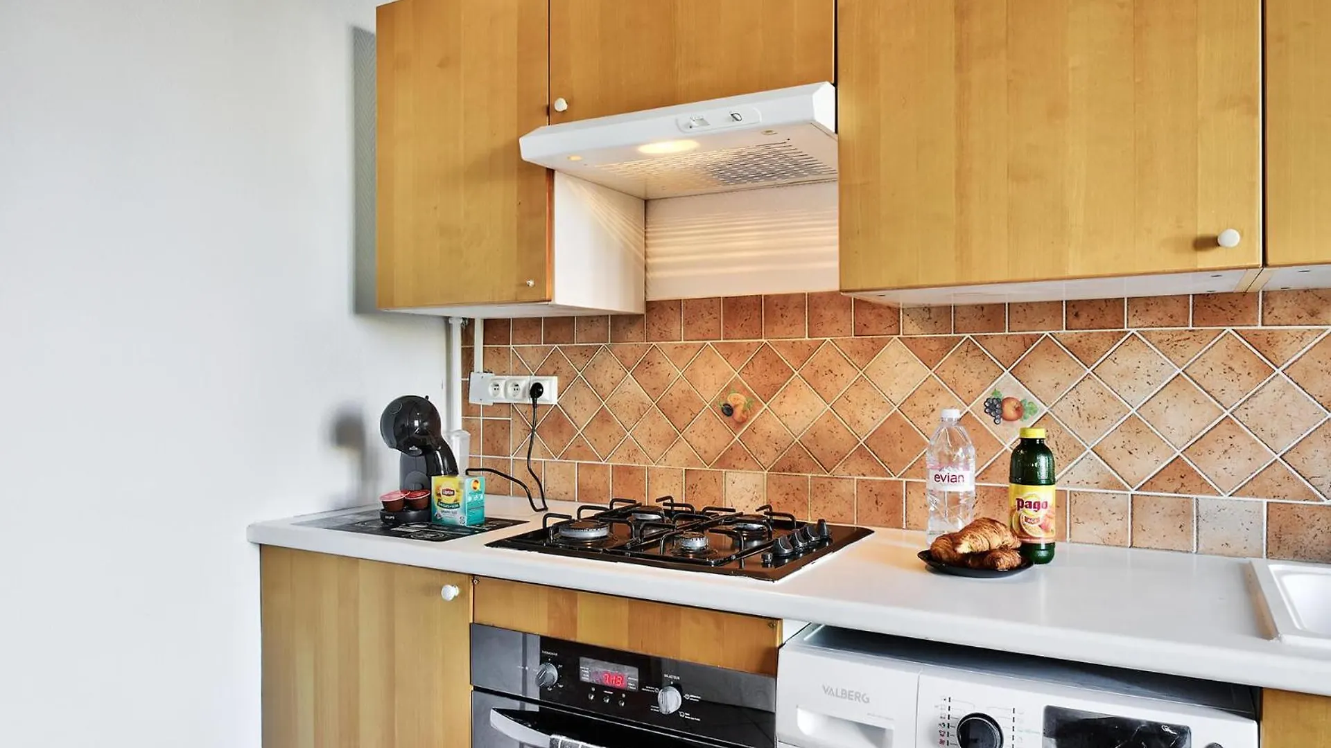 Le Classic Chic - 20Min De Lyon, Balcon Ensoleille Saint-Fons France