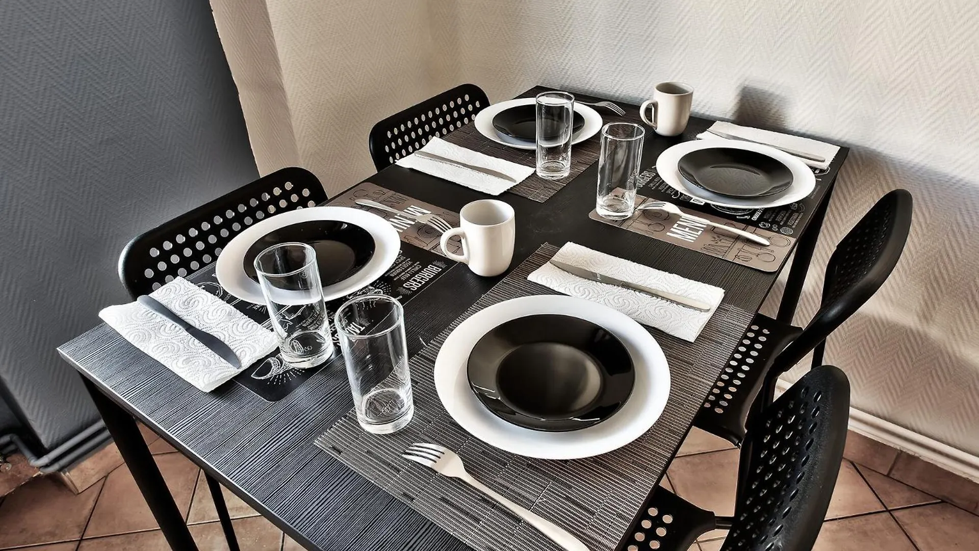 Le Classic Chic - 20Min De Lyon, Balcon Ensoleille Saint-Fons Apartment