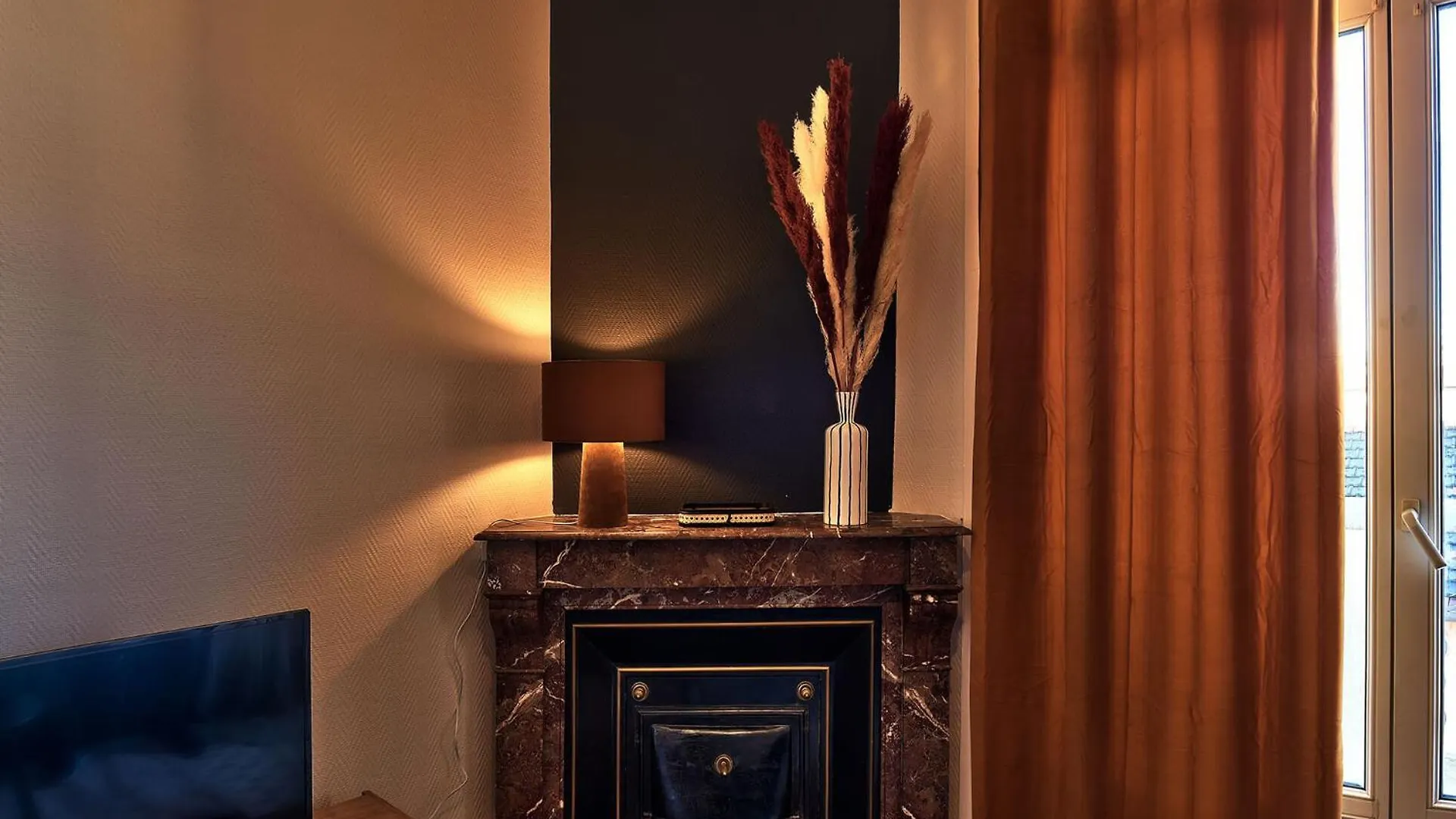 Apartment Le Classic Chic - 20Min De Lyon, Balcon Ensoleille Saint-Fons France